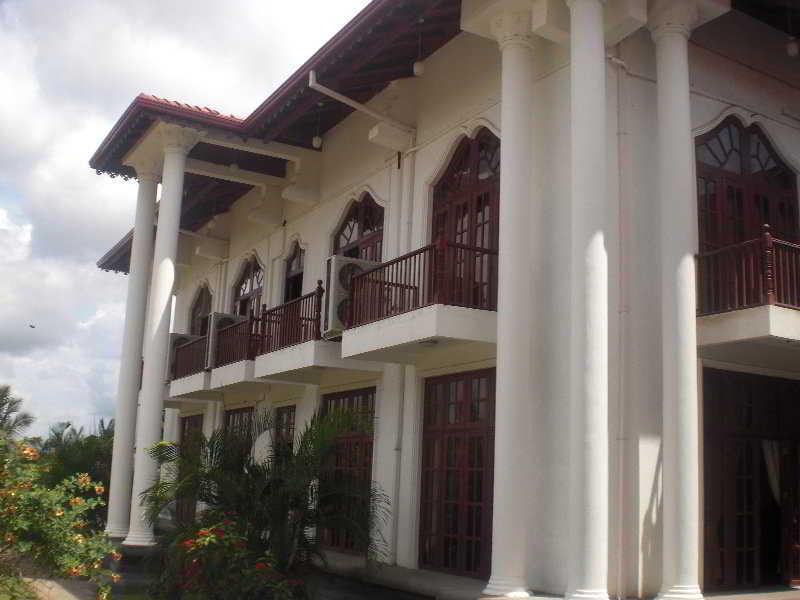 Hotel Yapahuwa Paradise Esterno foto
