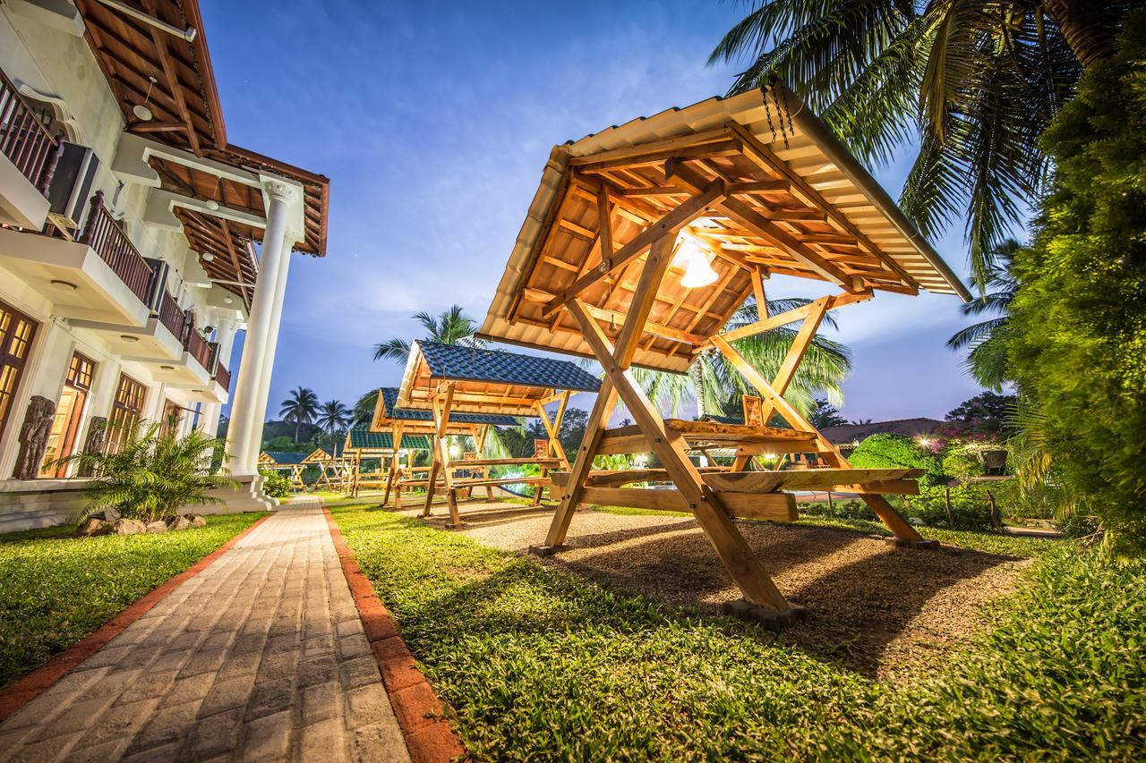Hotel Yapahuwa Paradise Esterno foto